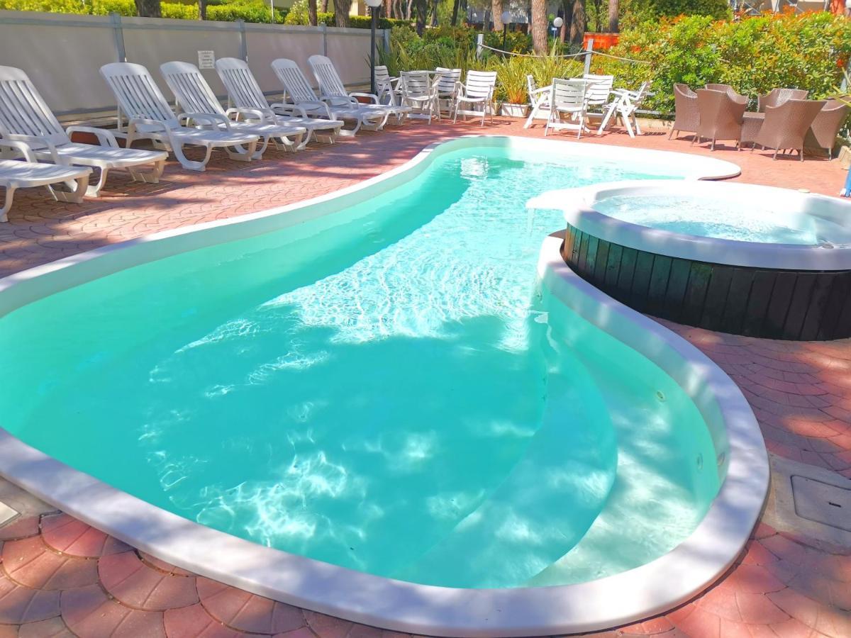 Hotel Monaco - Parcheggio Incluso Min 2 Gg Milano Marittima Eksteriør billede