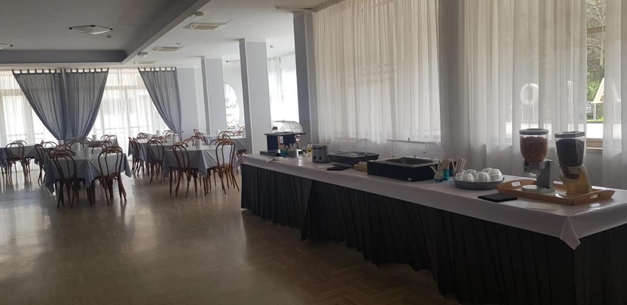 Hotel Monaco - Parcheggio Incluso Min 2 Gg Milano Marittima Eksteriør billede