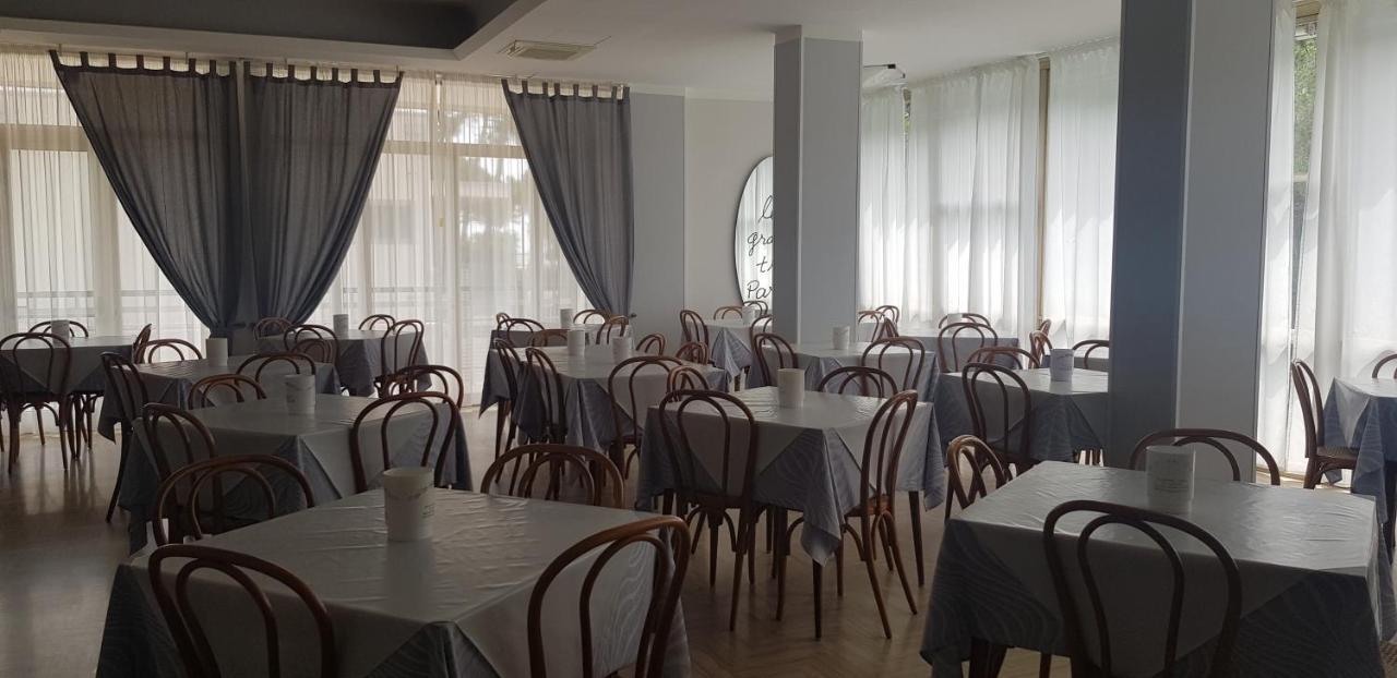 Hotel Monaco - Parcheggio Incluso Min 2 Gg Milano Marittima Eksteriør billede