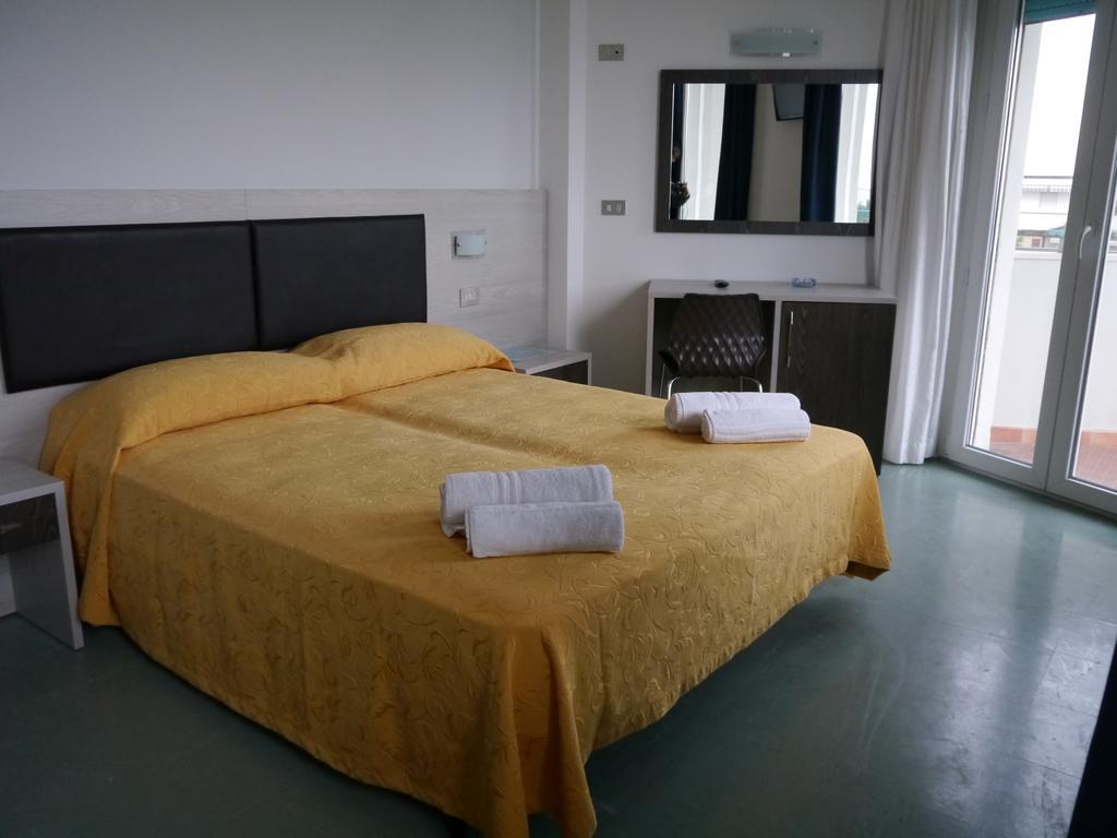 Hotel Monaco - Parcheggio Incluso Min 2 Gg Milano Marittima Eksteriør billede