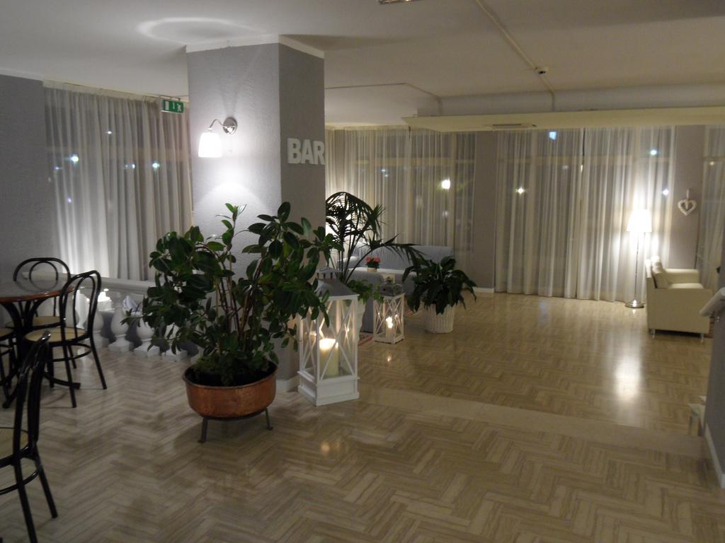 Hotel Monaco - Parcheggio Incluso Min 2 Gg Milano Marittima Eksteriør billede